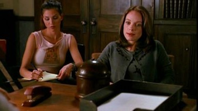 I Fall to&nbsp;Pieces